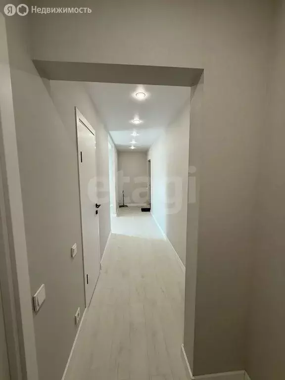 2-комнатная квартира: село Новотроицкое, Янтарная улица, 11 (51.8 м) - Фото 1