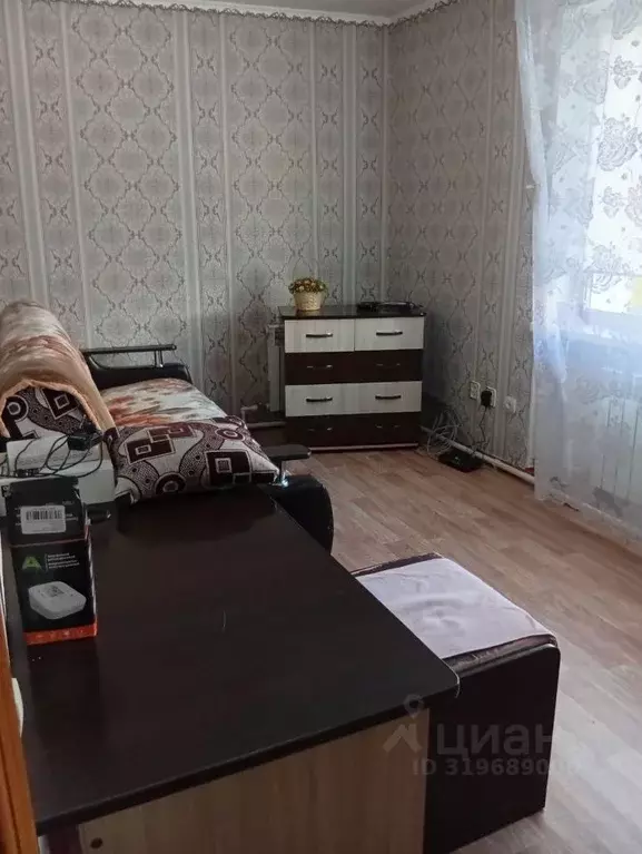 3-к кв. Омская область, Любинский район, Красный Яр рп Комсомольская ... - Фото 0