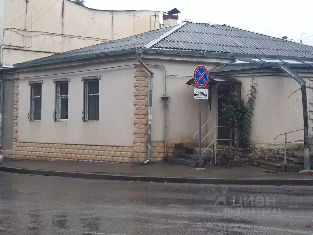 Дом в Ставропольский край, Кисловодск Дарьяльский пер., 1 (200 м) - Фото 1