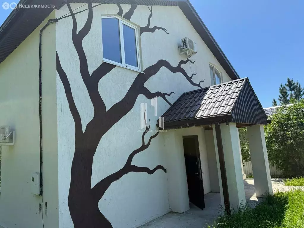 Дом в село Молдаванское, улица Стаханова (140 м) - Фото 1