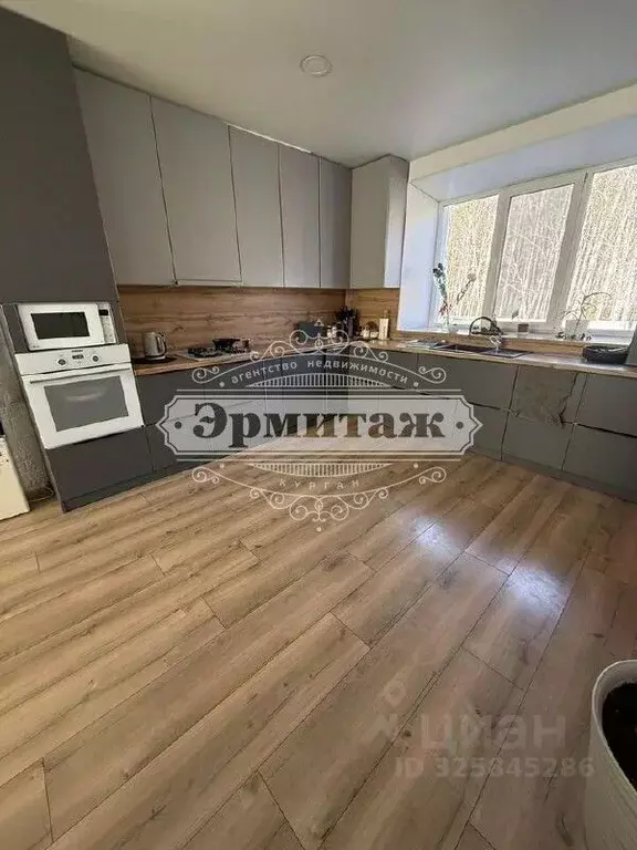 Дом в Курганская область, Курган Радужный мкр, 75 (180 м) - Фото 1
