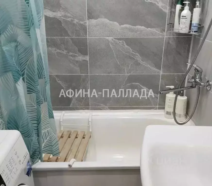 2-к кв. Ямало-Ненецкий АО, Надым ул. Зверева, 21 (59.1 м) - Фото 0