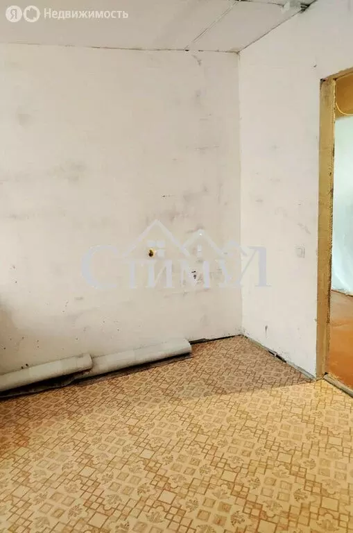 3-комнатная квартира: Абакан, улица Кати Перекрещенко, 6 (63.8 м) - Фото 2