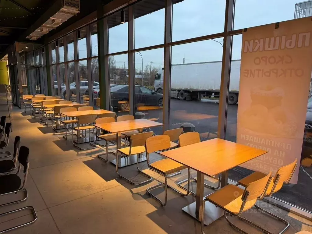 Торговая площадь в Санкт-Петербург, Санкт-Петербург, Петергоф ул. ... - Фото 2