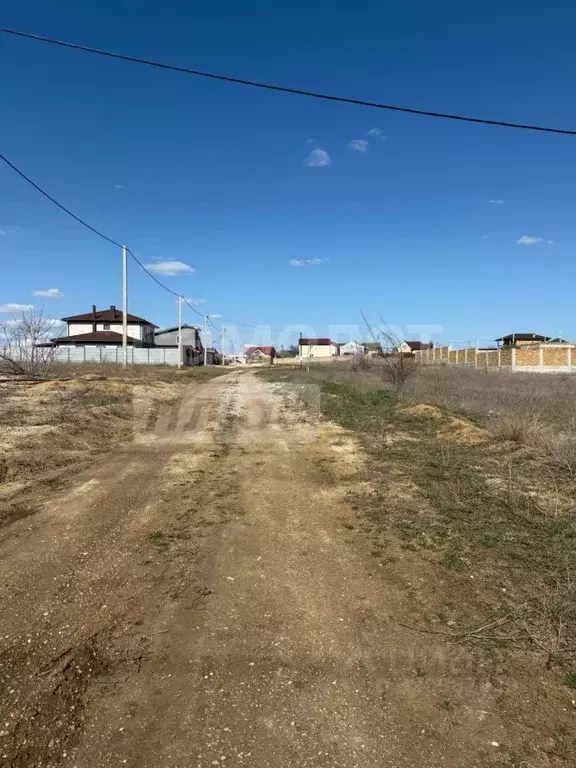 Участок в Крым, Симферополь ул. Наврез (6.76 сот.) - Фото 0