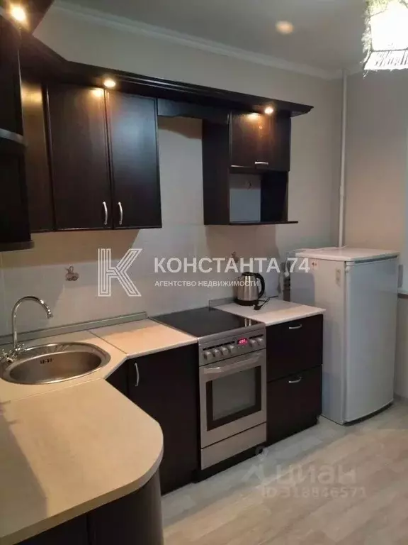 1-к кв. Челябинская область, Челябинск ул. Тарасова, 38 (32.0 м) - Фото 0