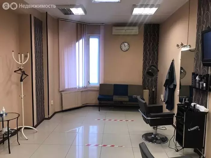 Торговая площадь (1450 м) - Фото 1