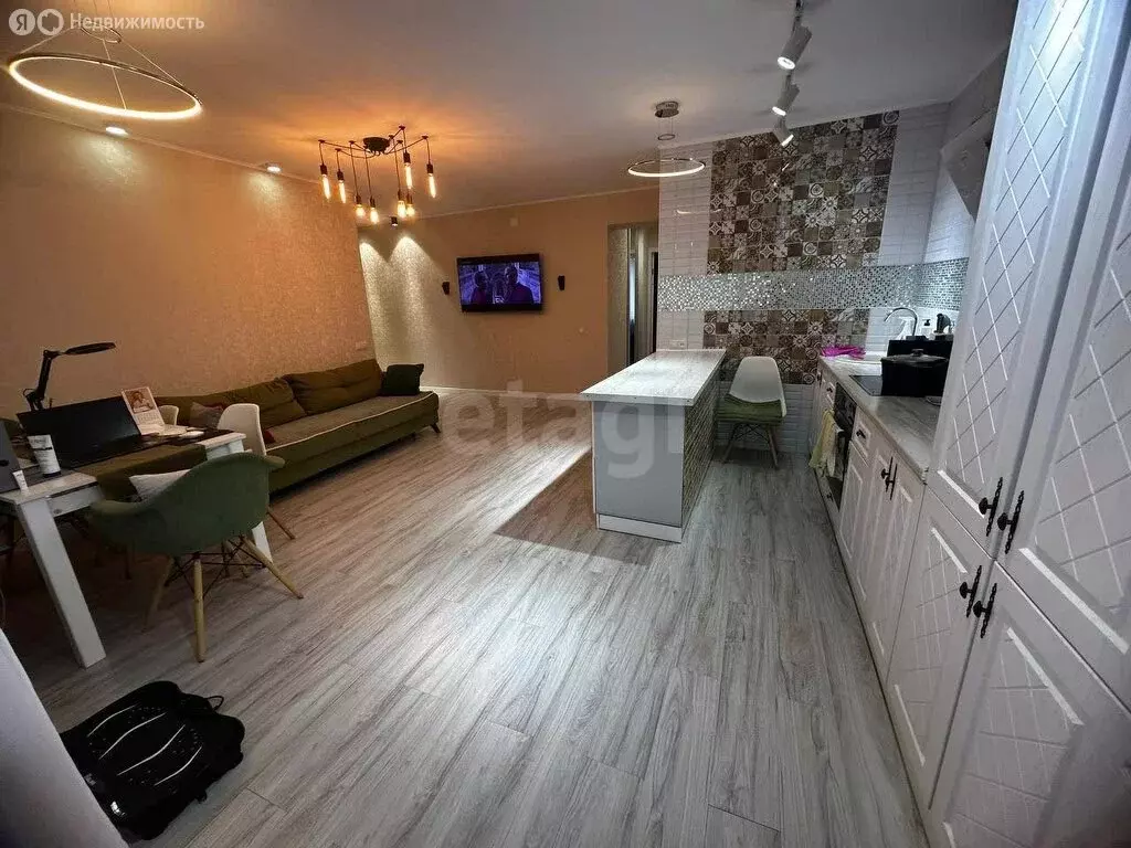 2-комнатная квартира: Улан-Удэ, улица Терешковой, 14А (70 м) - Фото 1