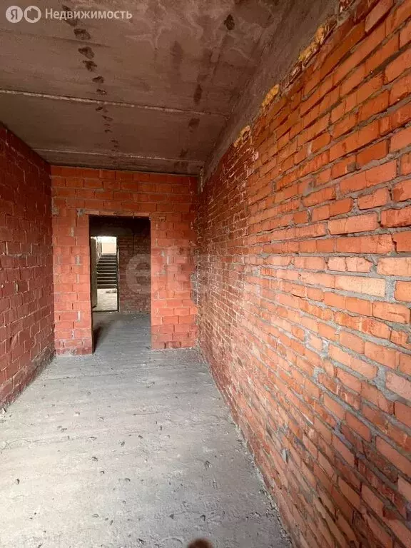1-комнатная квартира: Владикавказ, улица Курсантов-Кировцев, 4А (35 м) - Фото 1