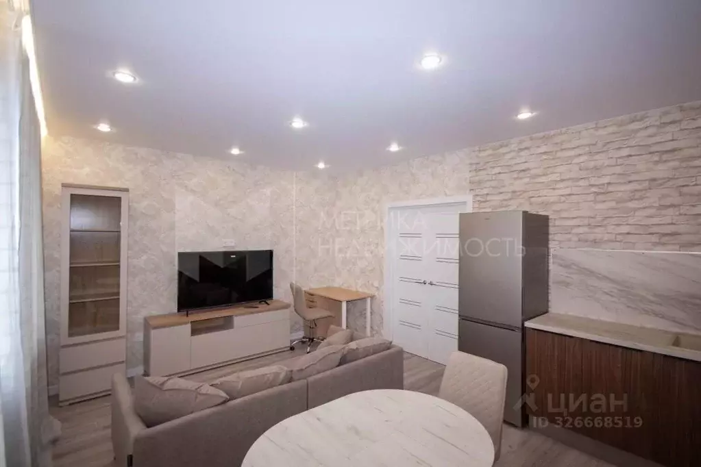 1-к кв. Тюменская область, Тюмень ул. Мельникайте, 36к2 (52.6 м) - Фото 1