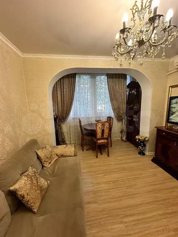 2-к. квартира, 35 м, 1/9 эт. - Фото 0