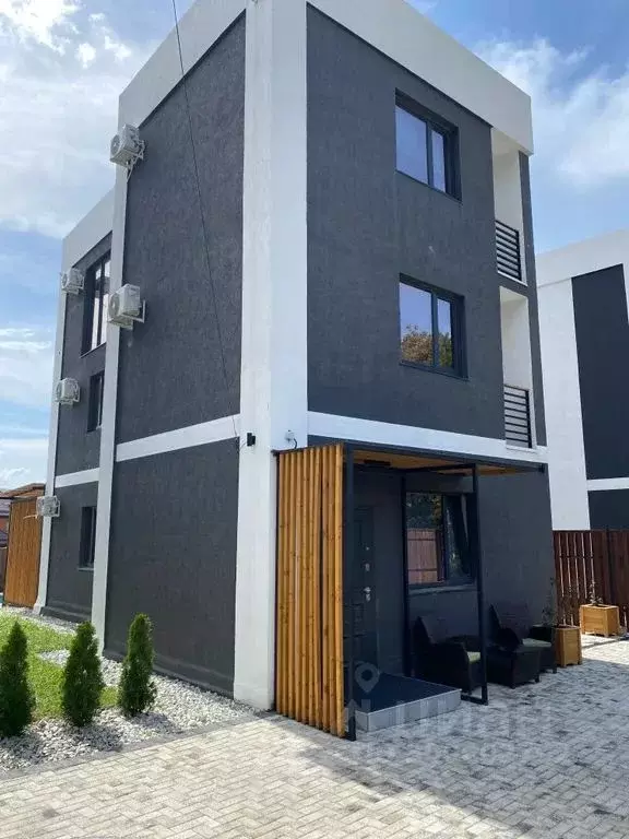 Дом в Краснодарский край, Геленджик ул. Иванова, 27Б (218 м) - Фото 2