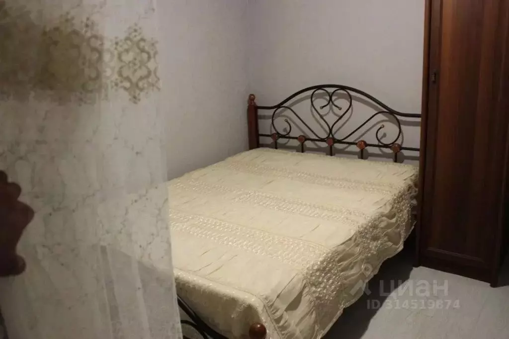 Комната Краснодарский край, Сочи Адлер жилрайон, ул. Чкалова, 45Б - Фото 0