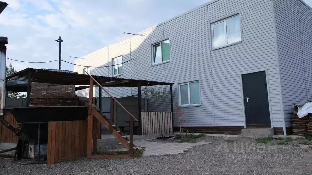 Дом в Красноярский край, Красноярск городской округ, пос. Солонцы, ... - Фото 1