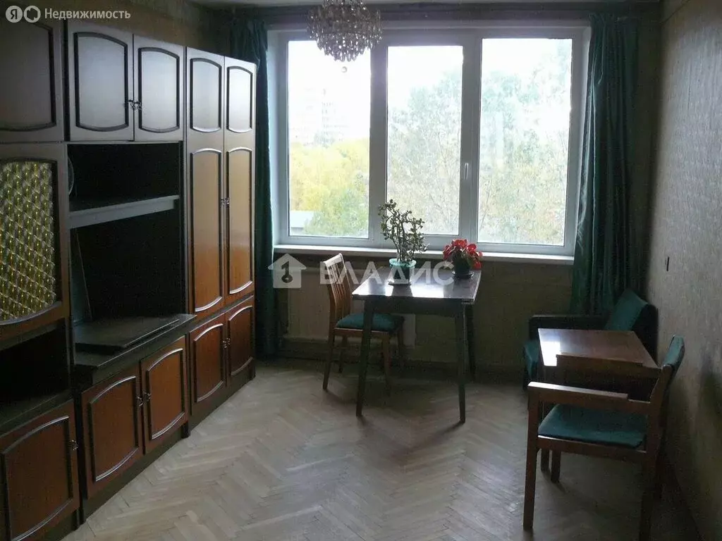 3-комнатная квартира: Санкт-Петербург, Пражская улица, 33 (60.5 м) - Фото 2