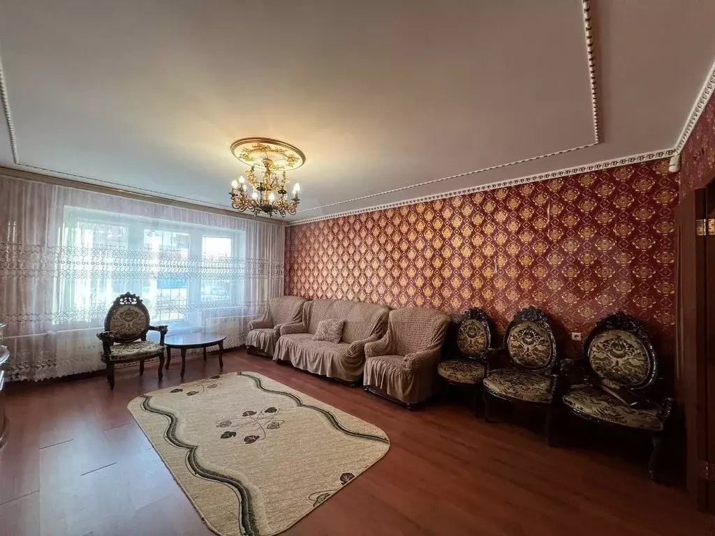 3-к. квартира, 90 м, 1/10 эт. - Фото 0