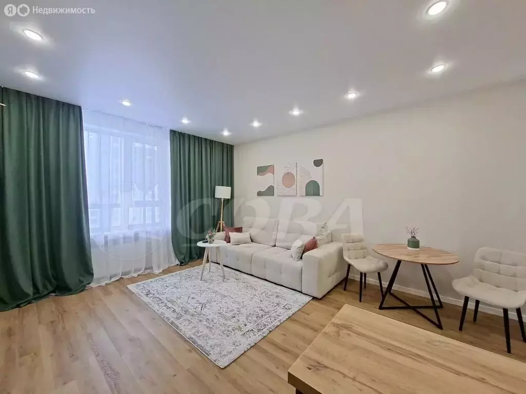 Квартира-студия: Тюмень, улица Евгения Войнова, 7 (32 м) - Фото 2