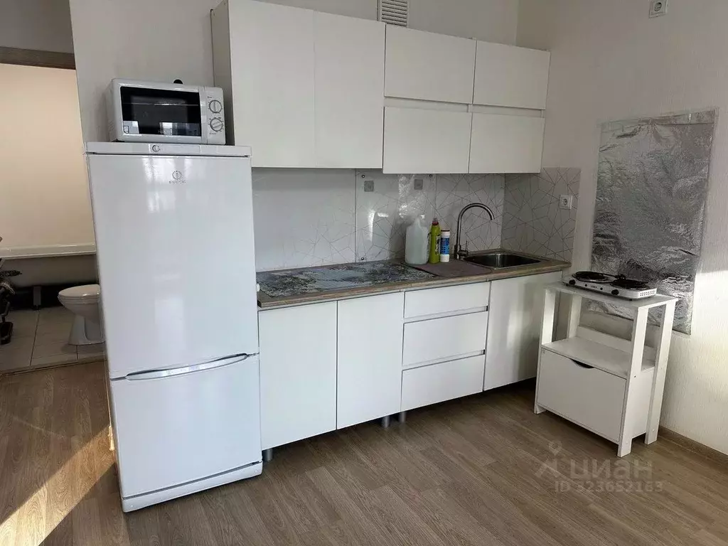 2-к кв. Свердловская область, Екатеринбург ул. Чемпионов, 15 (51.6 м) - Фото 0