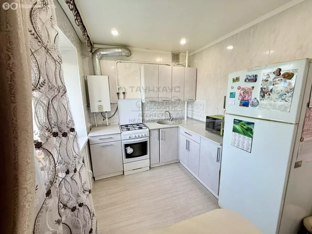 3-комнатная квартира: Нефтекамск, Комсомольский проспект, 3 (57 м) - Фото 1