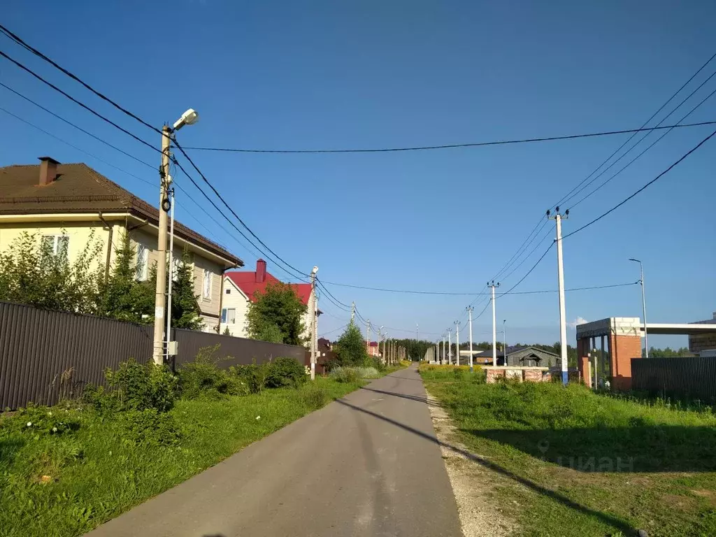 Участок в Московская область, Лосино-Петровский городской округ, д. ... - Фото 1