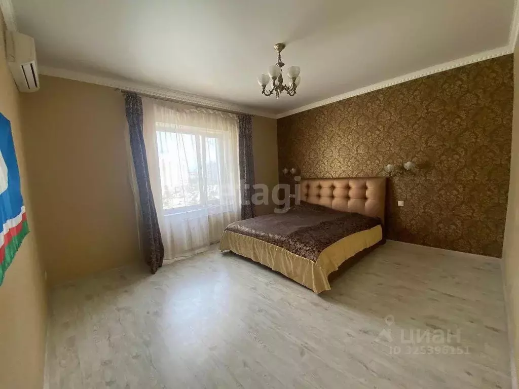 3-к кв. Саха (Якутия), Якутск ул. Петровского, 17/1 (122.0 м) - Фото 1