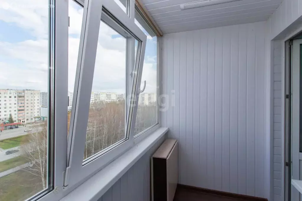 2-комнатная квартира: Тобольск, 6-й микрорайон, 17 (44 м) - Фото 1