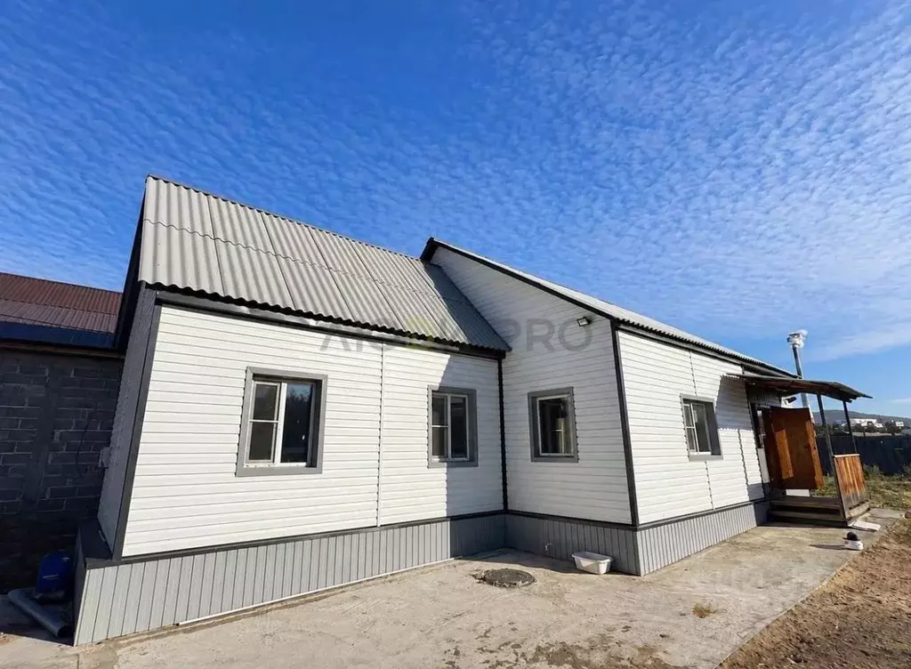 Дом в Бурятия, Улан-Удэ ул. Кирова, 23 (80 м) - Фото 1