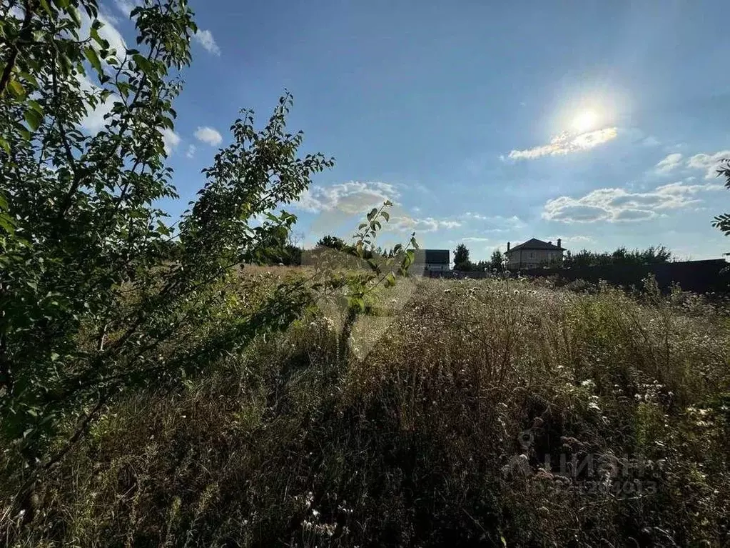 Участок в Белгородская область, Старооскольский городской округ, с. ... - Фото 0