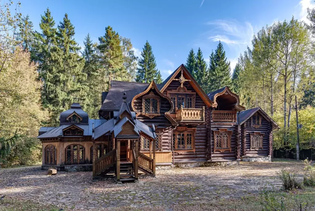 Дом в Москва пос. Толстопальцево, Железнодорожная ул., 10 (266 м) - Фото 1