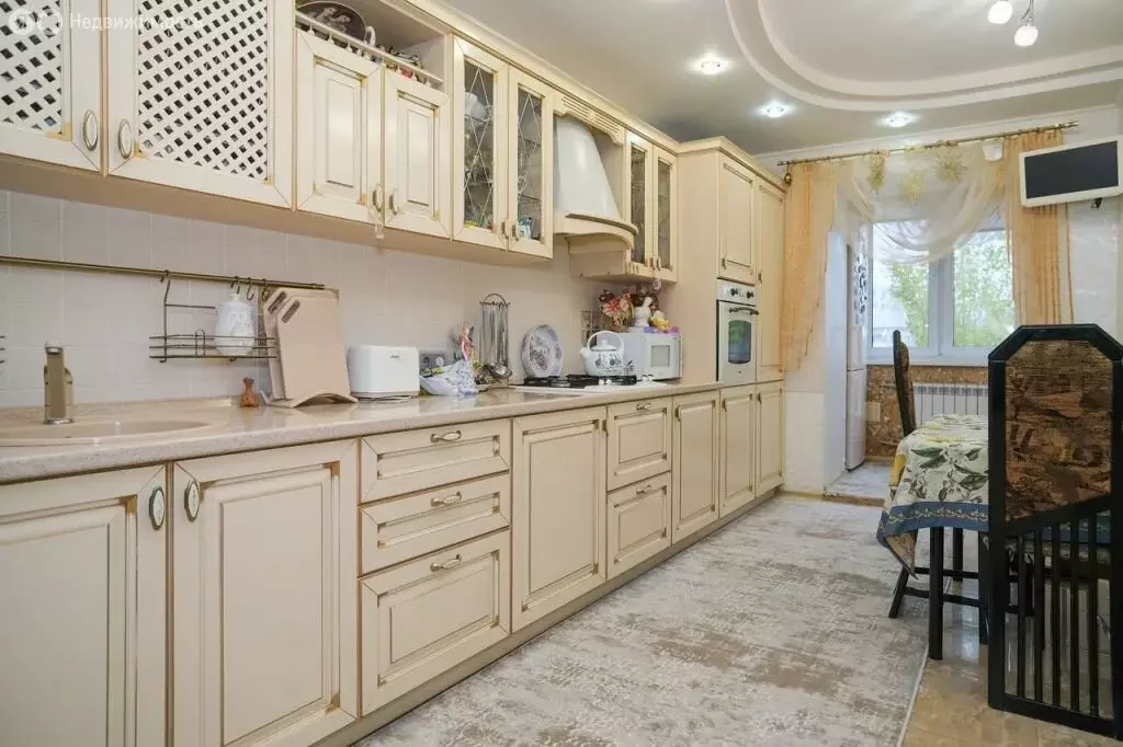 3-комнатная квартира: Саратов, улица имени Г.К. Орджоникидзе, 13/2 (85 ... - Фото 1