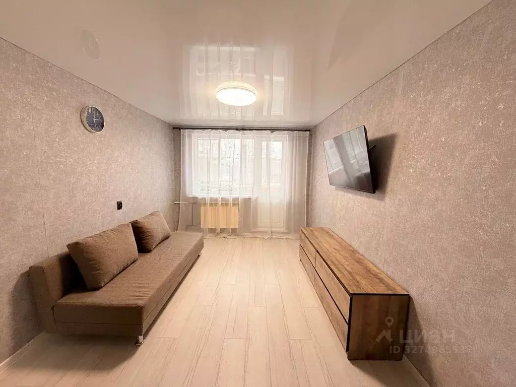 2-к кв. Свердловская область, Екатеринбург ул. Самолетная, 5к1 (40.8 ... - Фото 1