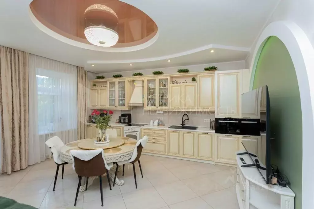 Таунхаус в Тюменская область, Тюмень Барнаульская ул., 100к2 (334 м) - Фото 1