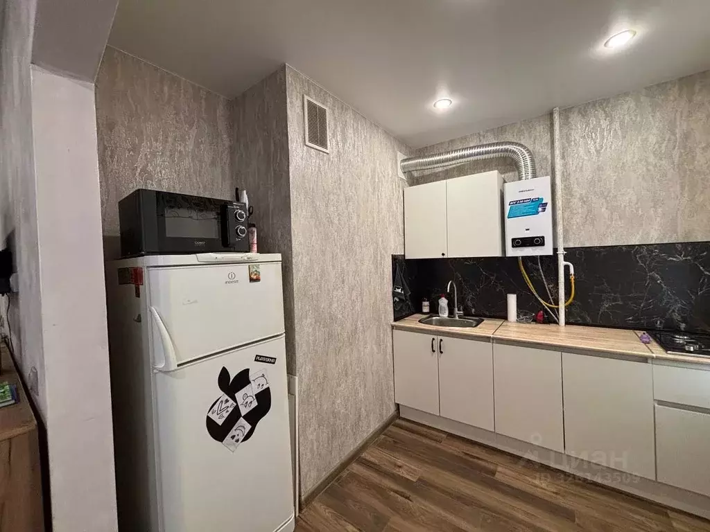 2-к кв. Татарстан, Казань ул. Аделя Кутуя, 3а (46.0 м) - Фото 2