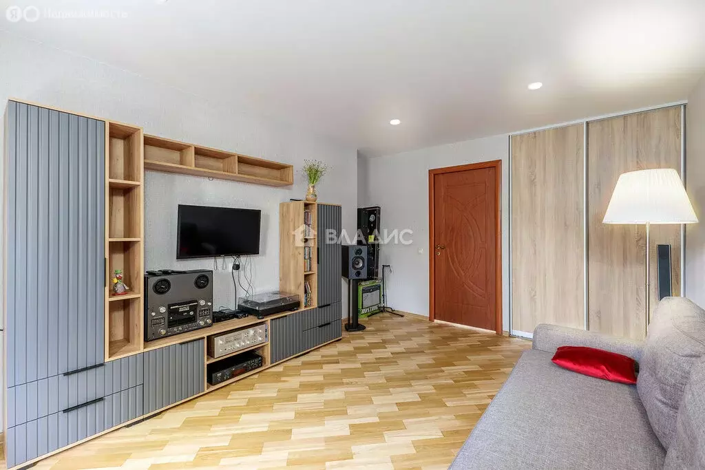 3-комнатная квартира: Калининград, Московский проспект, 119 (62.4 м) - Фото 1