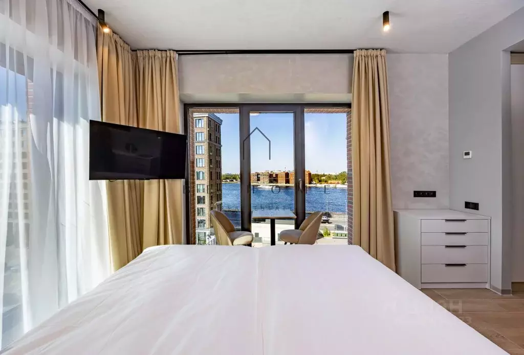 Студия Санкт-Петербург наб. Макарова, 58 (21.3 м) - Фото 2