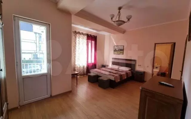 Комната 35 м, 2/2 эт. - Фото 0