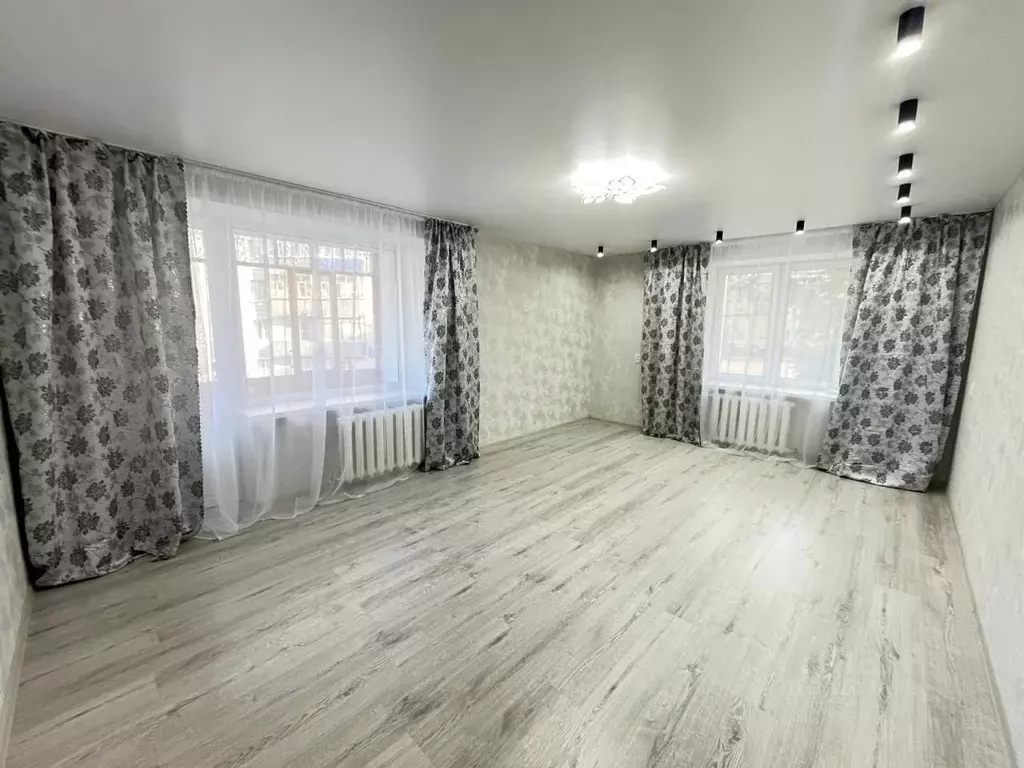 2-к кв. Кировская область, Кирово-Чепецк просп. Кирова, 9 (49.8 м) - Фото 1