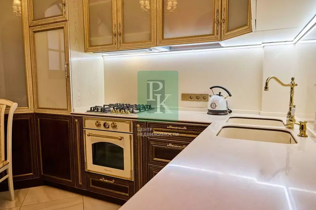 2-к кв. Севастополь ул. Сенявина, 2 (65.0 м) - Фото 1