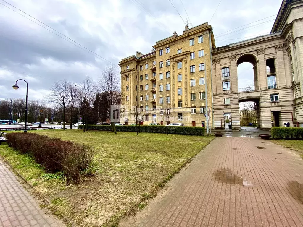 3-к кв. Санкт-Петербург пл. Чернышевского, 2 (66.7 м) - Фото 1