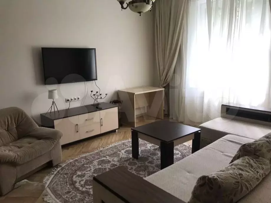 1-к. квартира, 50 м, 5/5 эт. - Фото 1