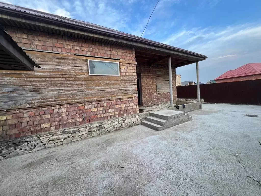 Дом в Дагестан, Махачкала городской округ, с. Новый Хушет  (180 м) - Фото 1