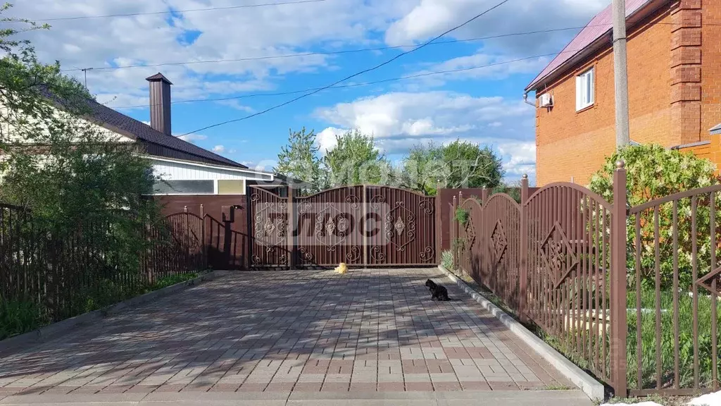 Дом в Курская область, Курский район, Брежневский сельсовет, с. ... - Фото 2