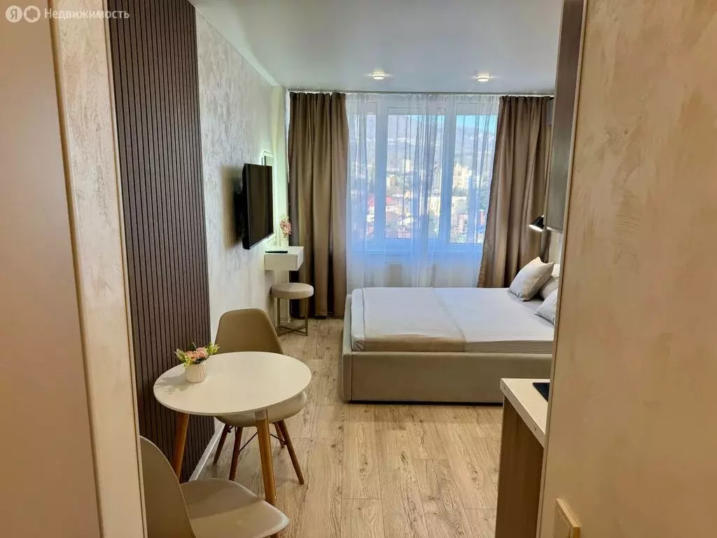 Квартира-студия: Алушта, улица Володарского, 9 (18.3 м) - Фото 0