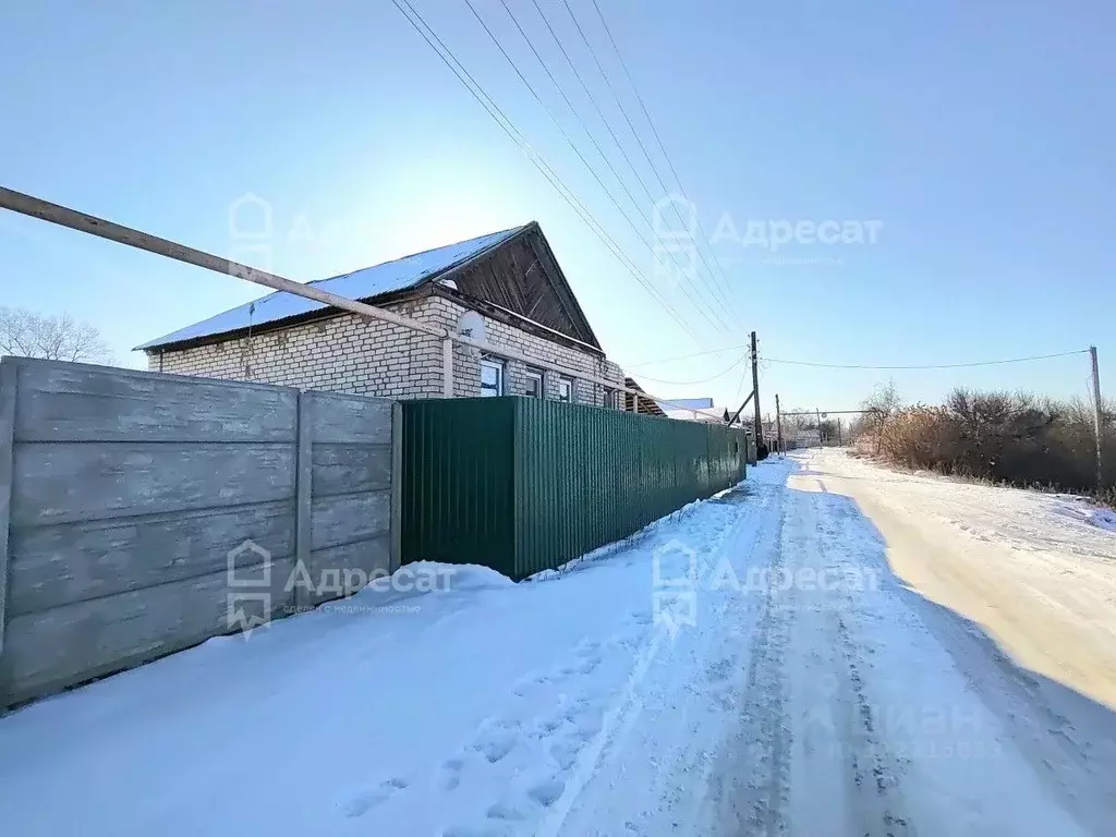 Дом в Волгоградская область, Среднеахтубинский район, Фрунзенское ... - Фото 2