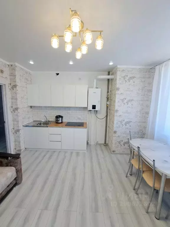 2-к кв. Астраханская область, Астрахань ул. Трофимова, 7Ак1 (65.0 м) - Фото 1