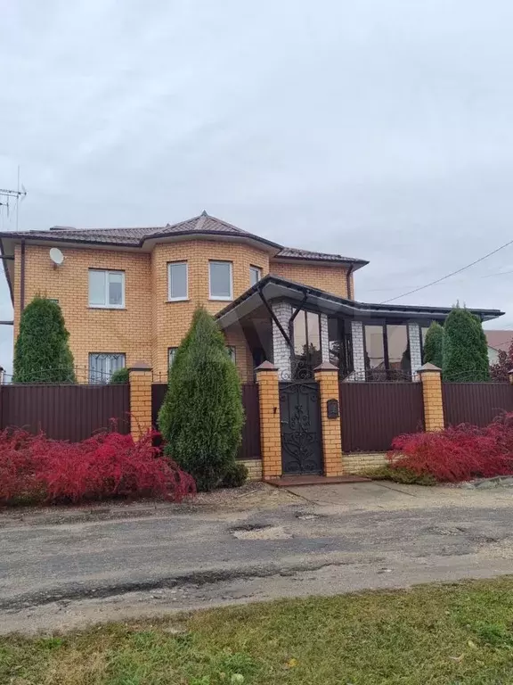 Дом 395,3 м на участке 9,3 сот. - Фото 1