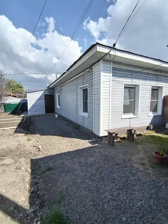 Дом в Алтайский край, Барнаул ул. Матросова, 173 (57 м) - Фото 1