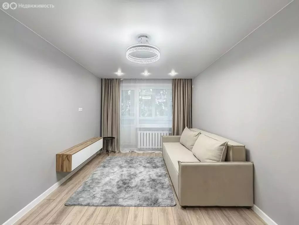 2-комнатная квартира: Тюмень, Заречный проезд, 2 (50.3 м) - Фото 1