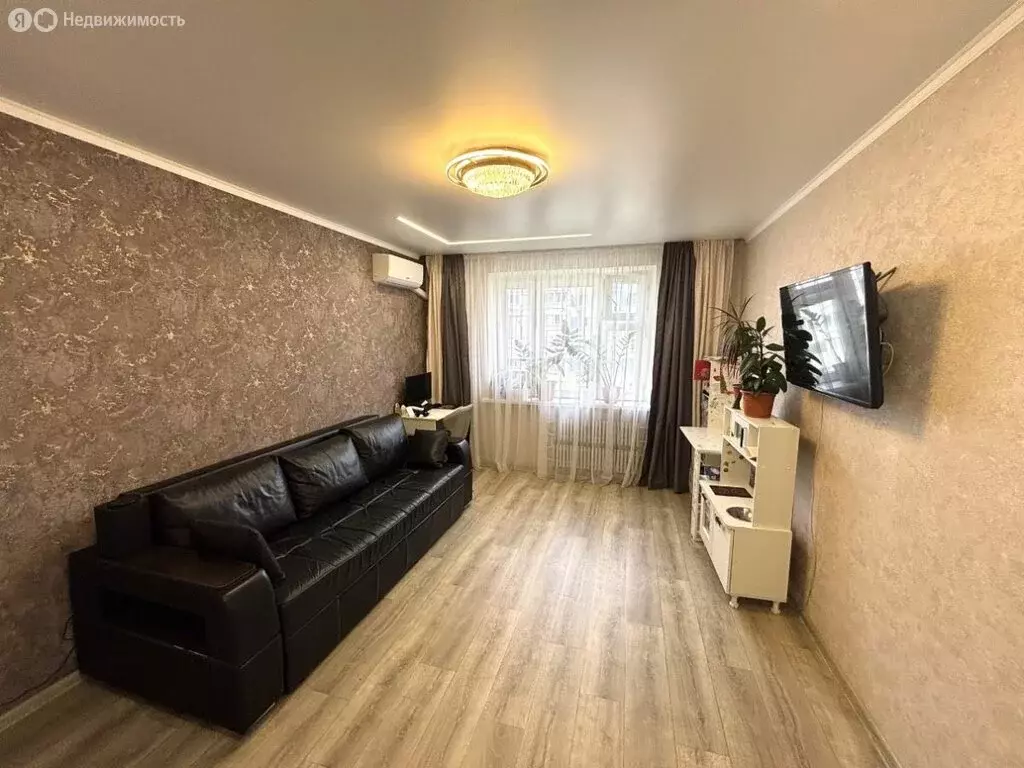 3-комнатная квартира: Казань, улица Хайдара Бигичева, 9 (67 м) - Фото 1