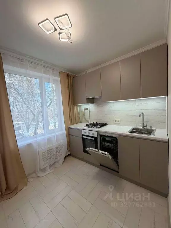 Квартира, 3 комнаты, 58.4 м - Фото 1